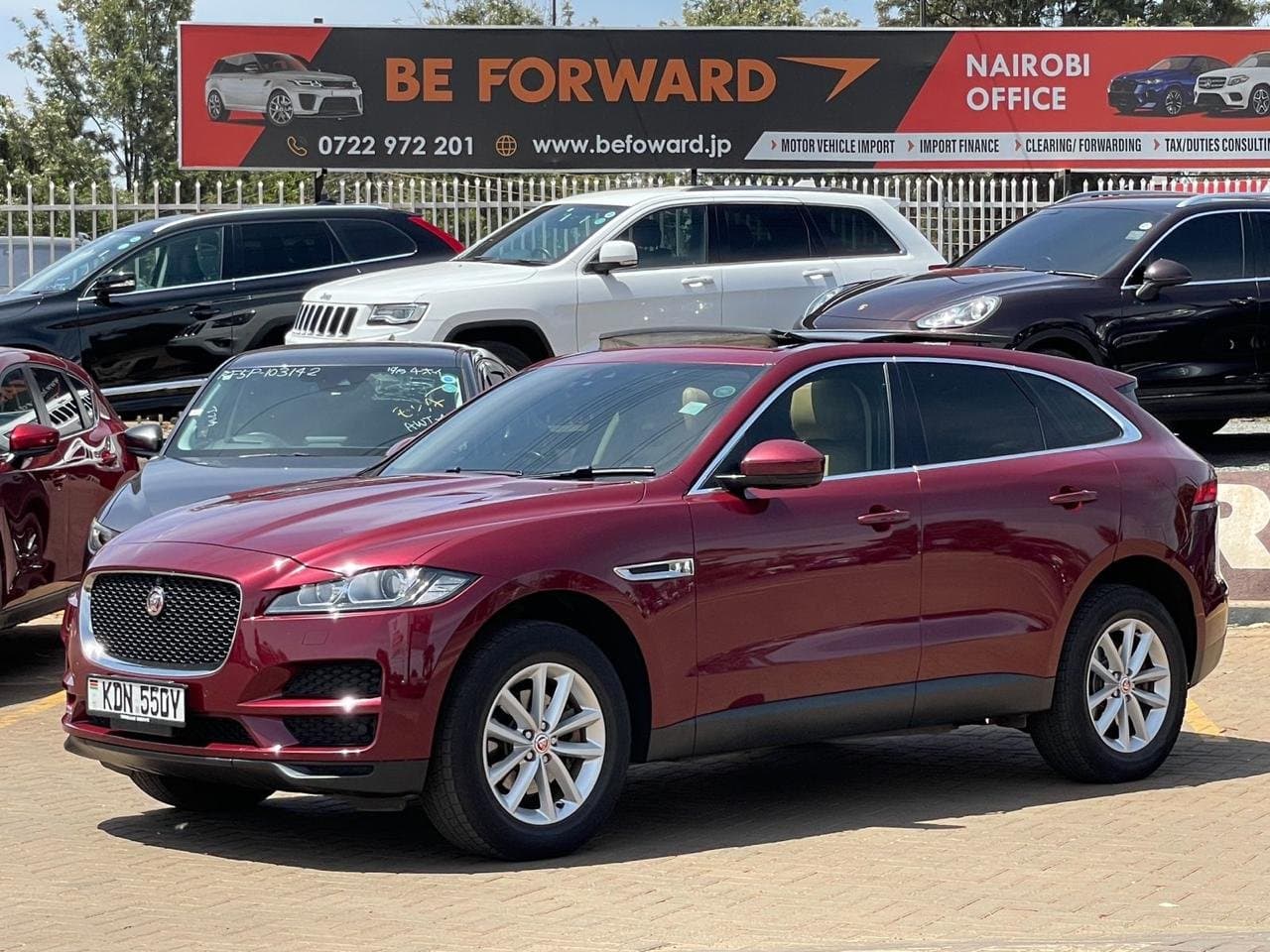 2016 Jaguar F-Pace 20d thumbnail 3