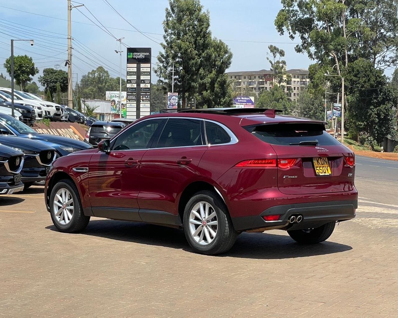 2016 Jaguar F-Pace 20d thumbnail 5