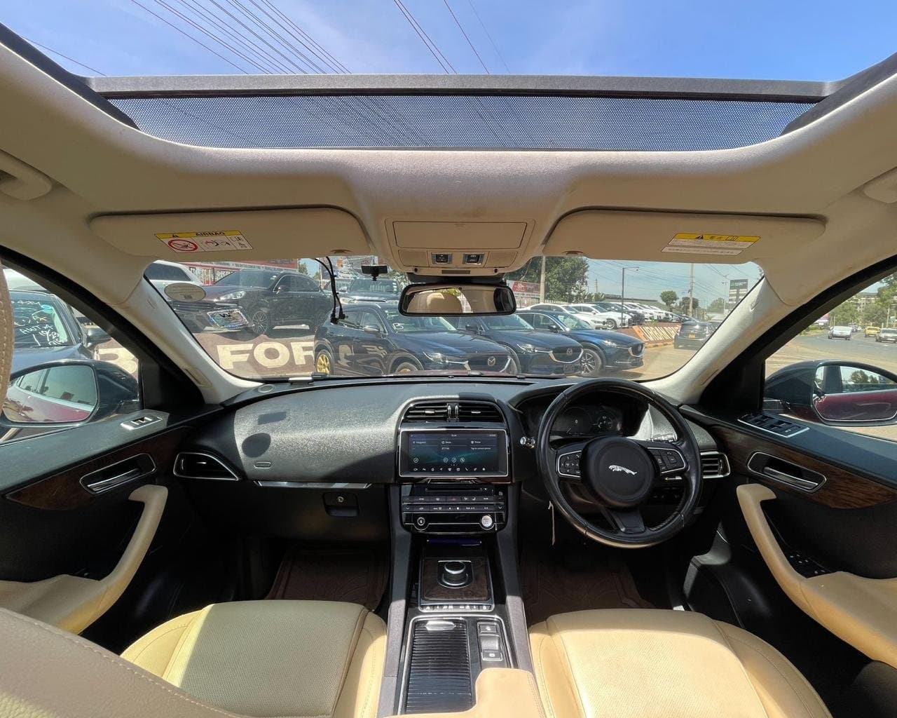 2016 Jaguar F-Pace 20d thumbnail 9