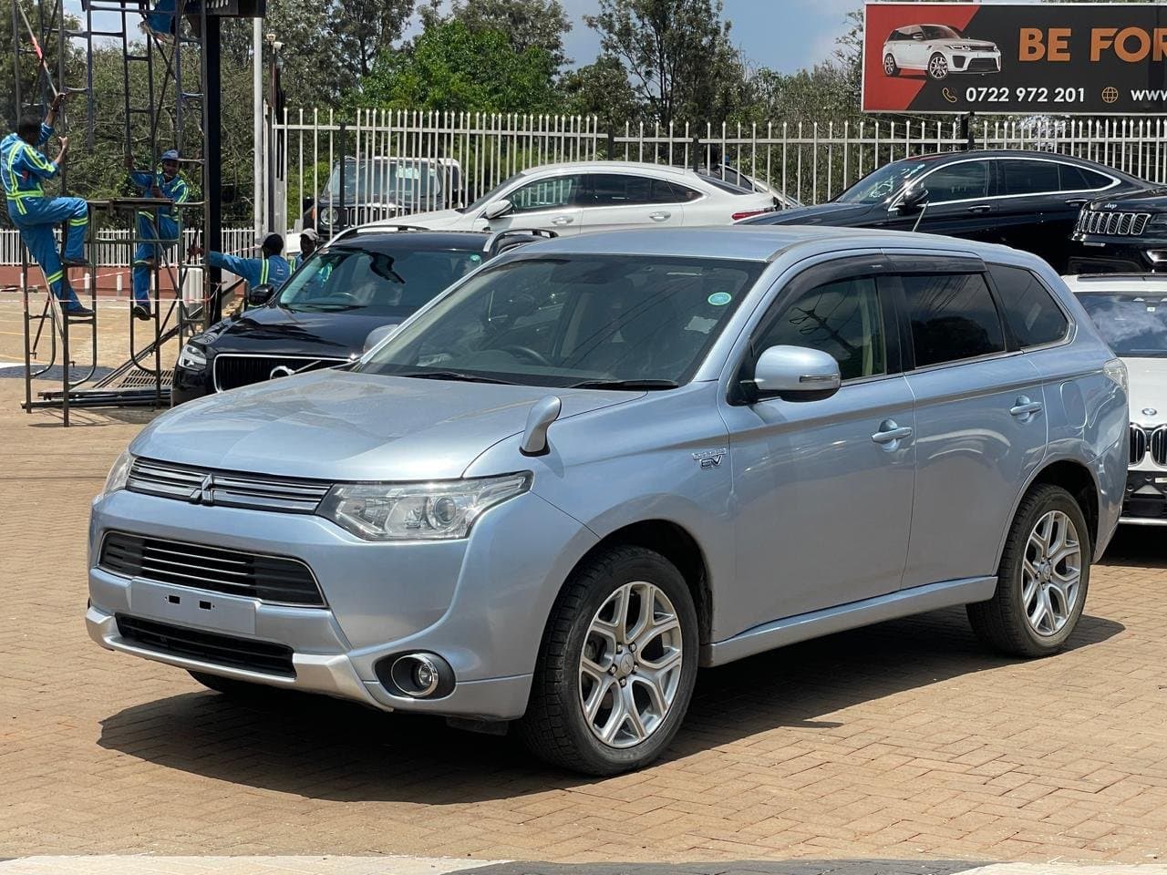 2016 MITSUBISHI OUTLANDER PHEV thumbnail 3