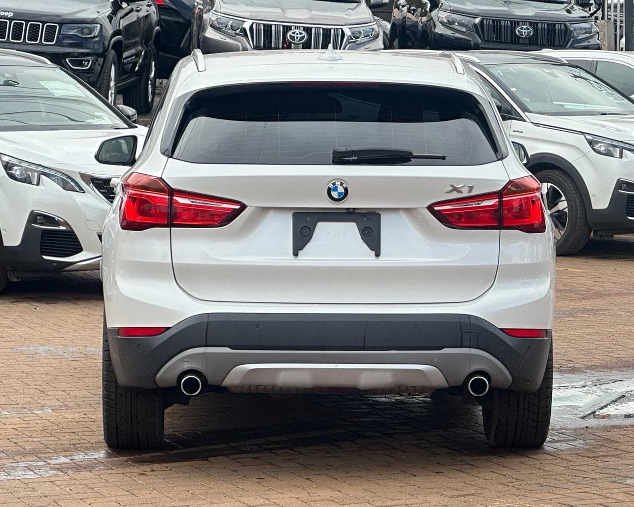 2018 BMW X1 thumbnail 5