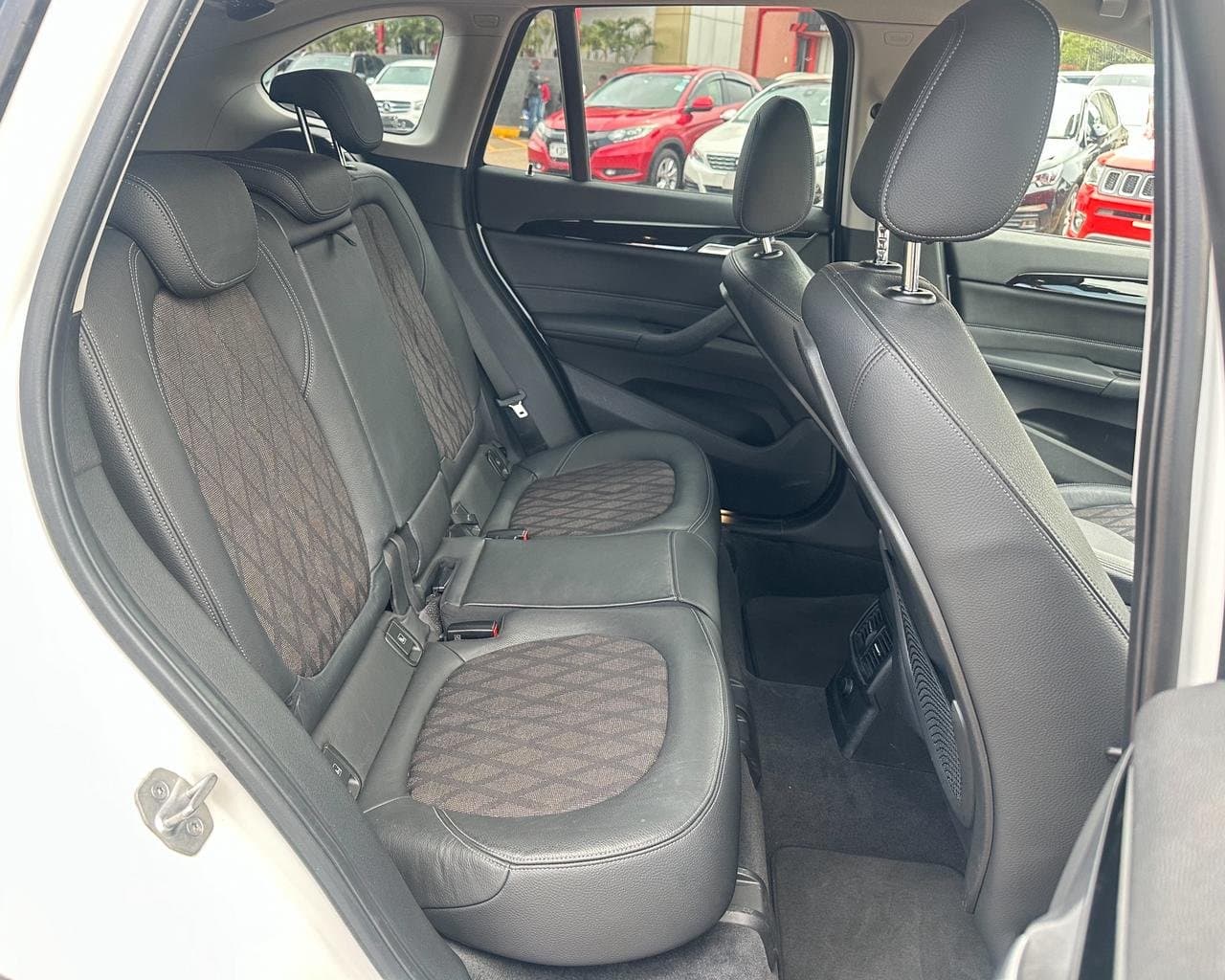 2018 BMW X1 thumbnail 9