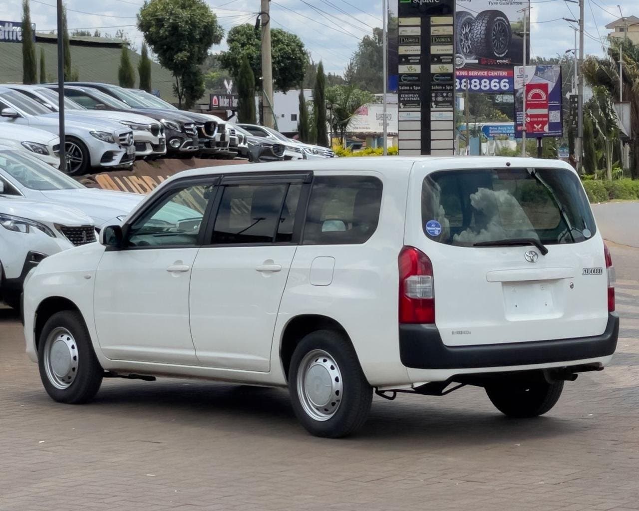 2018 TOYOTA SUCCEED thumbnail 6