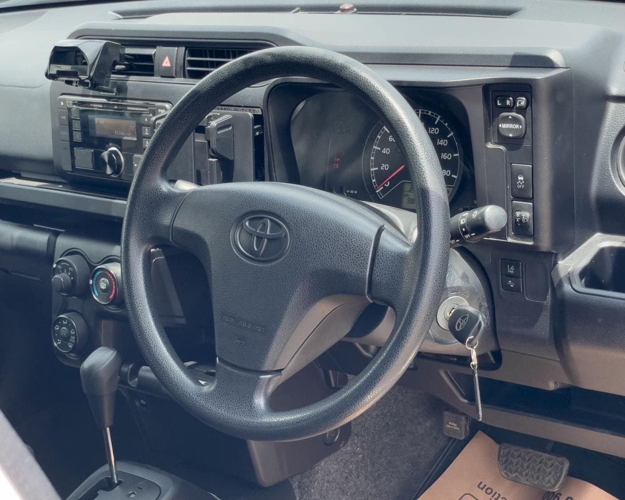 2018 TOYOTA SUCCEED thumbnail 8