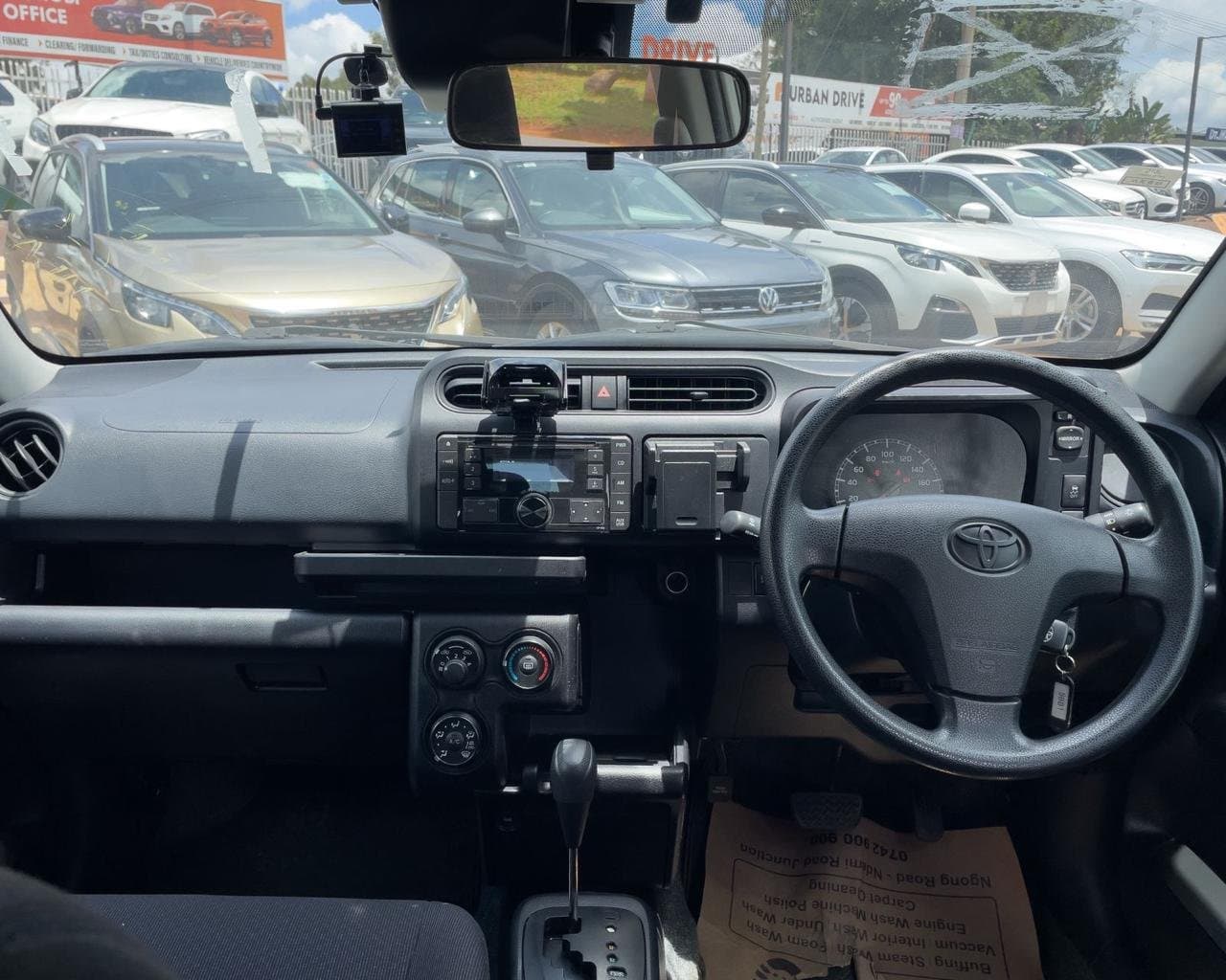 2018 TOYOTA SUCCEED thumbnail 10