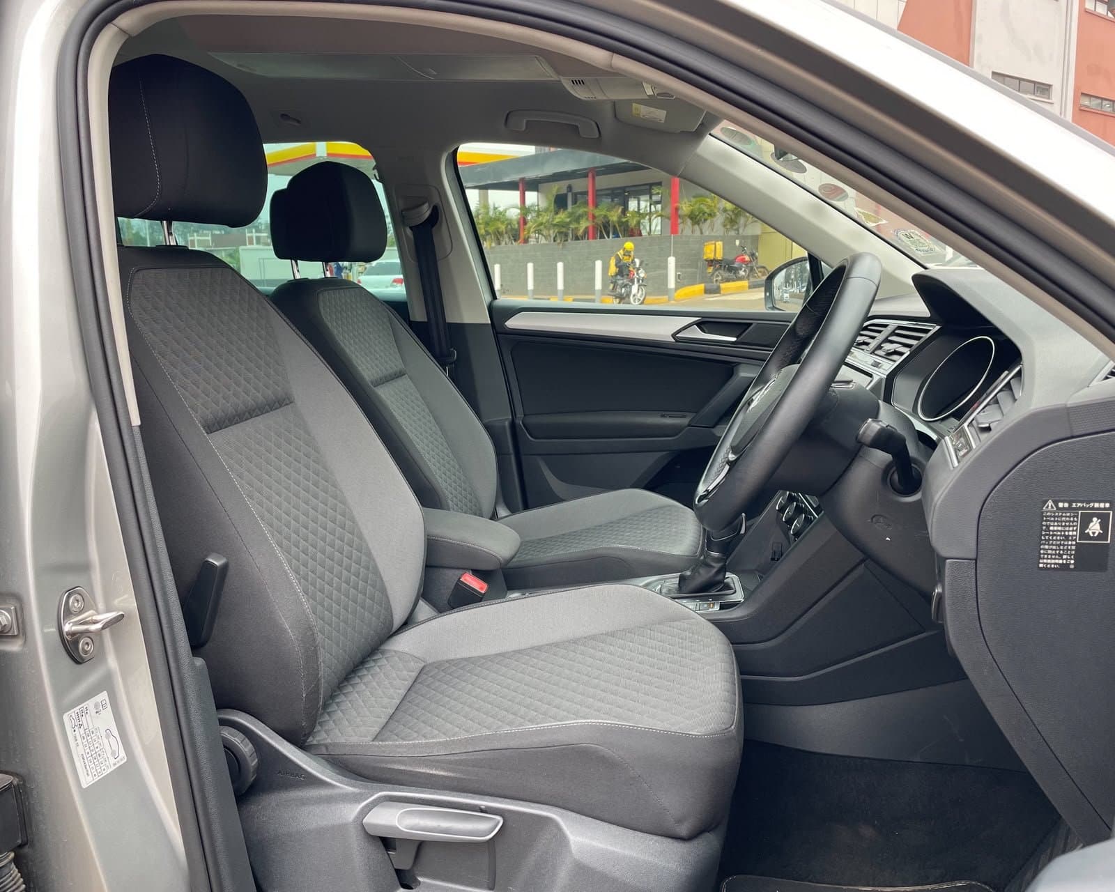 2018 VOLKSWAGEN TIGUAN thumbnail 7