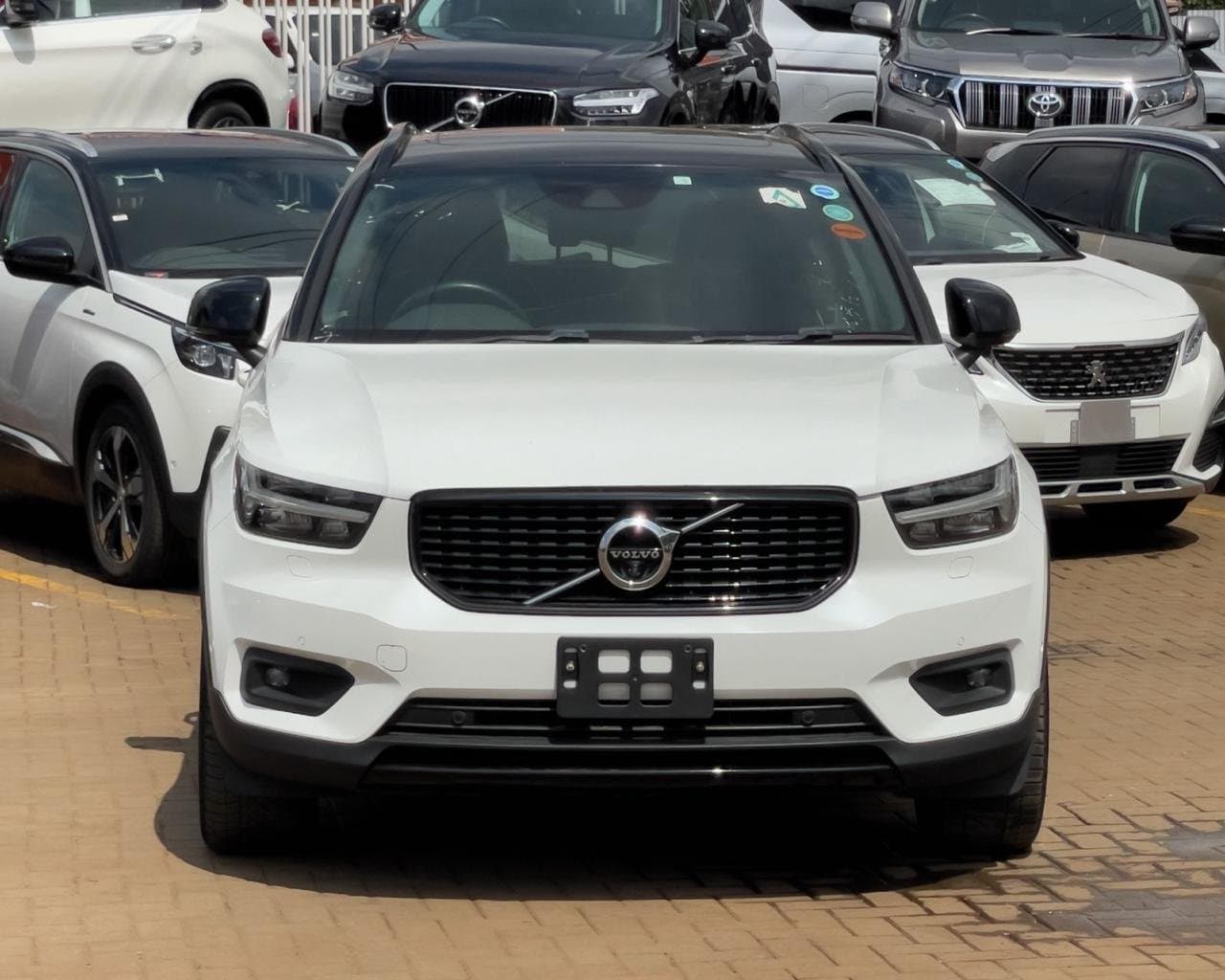 2018 VOLVO XC40 thumbnail 2