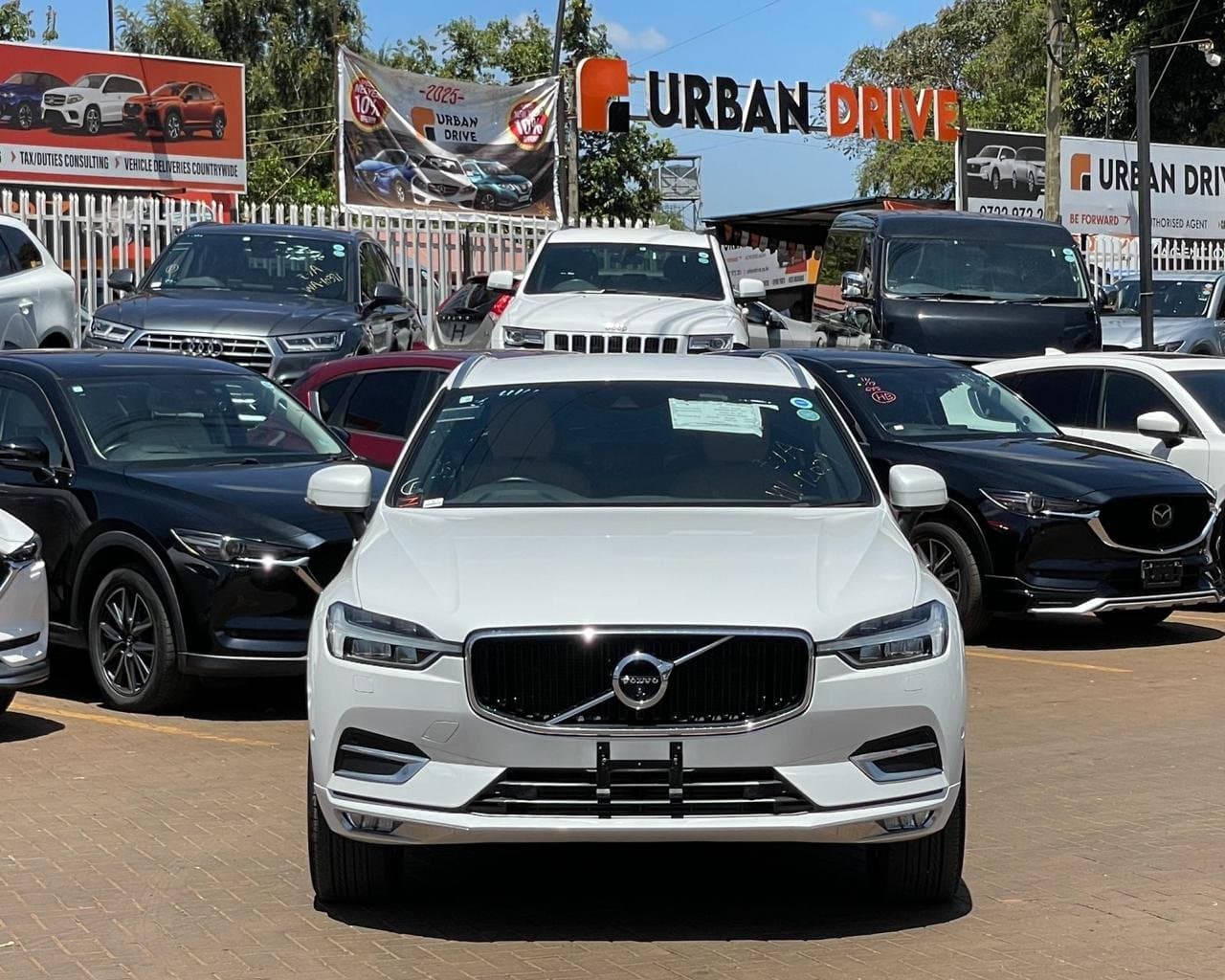 2018 VOLVO XC60 D4 thumbnail 2