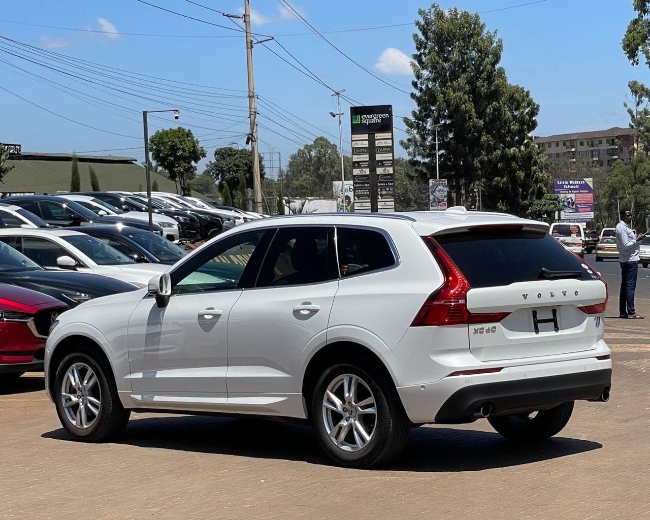2018 VOLVO XC60 D4 thumbnail 6