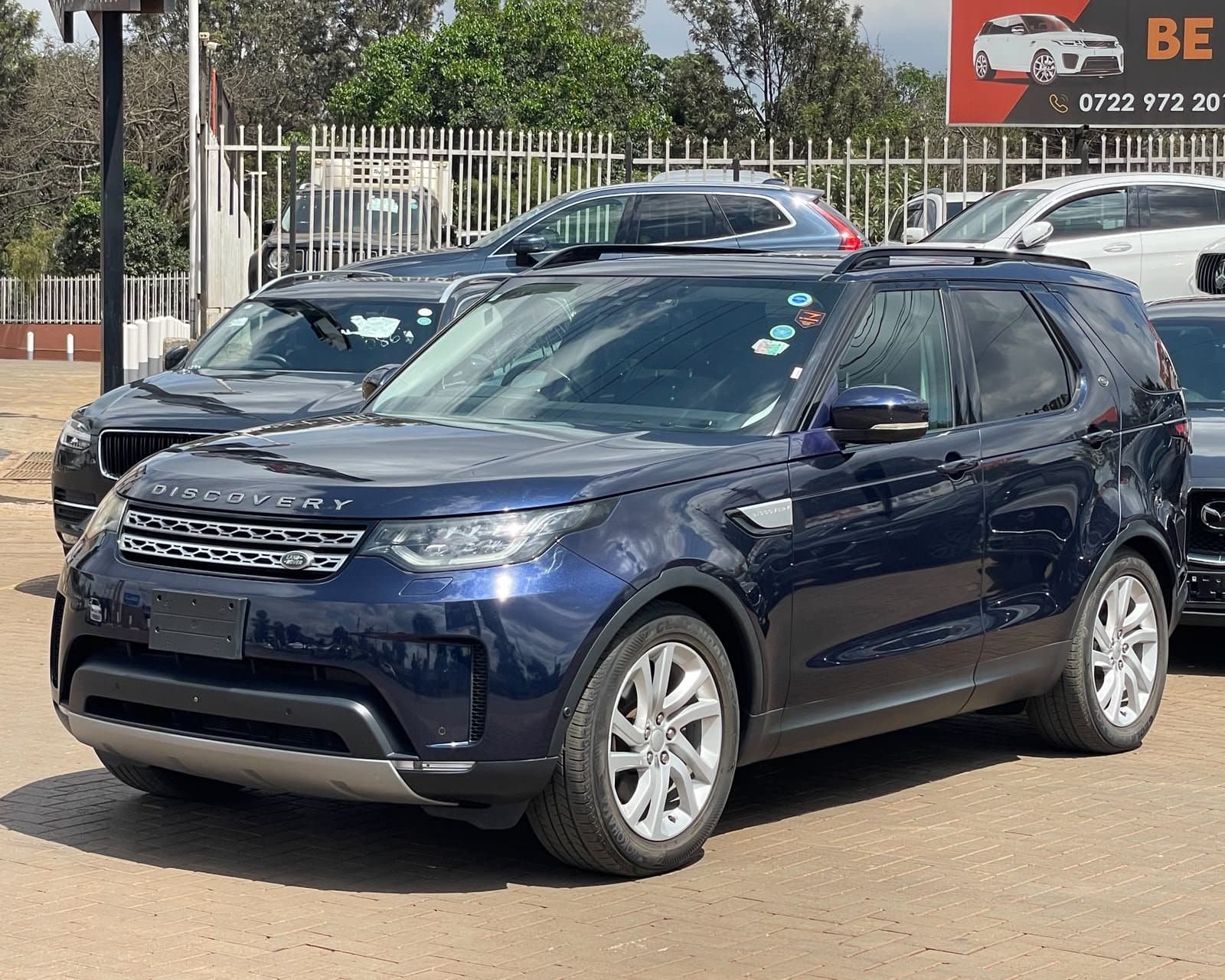2019 LANDROVER DISCOVERY HSE thumbnail 3