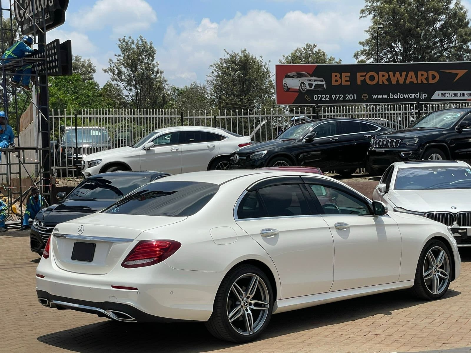 2019 MERCEDES BENZ E220d thumbnail 4