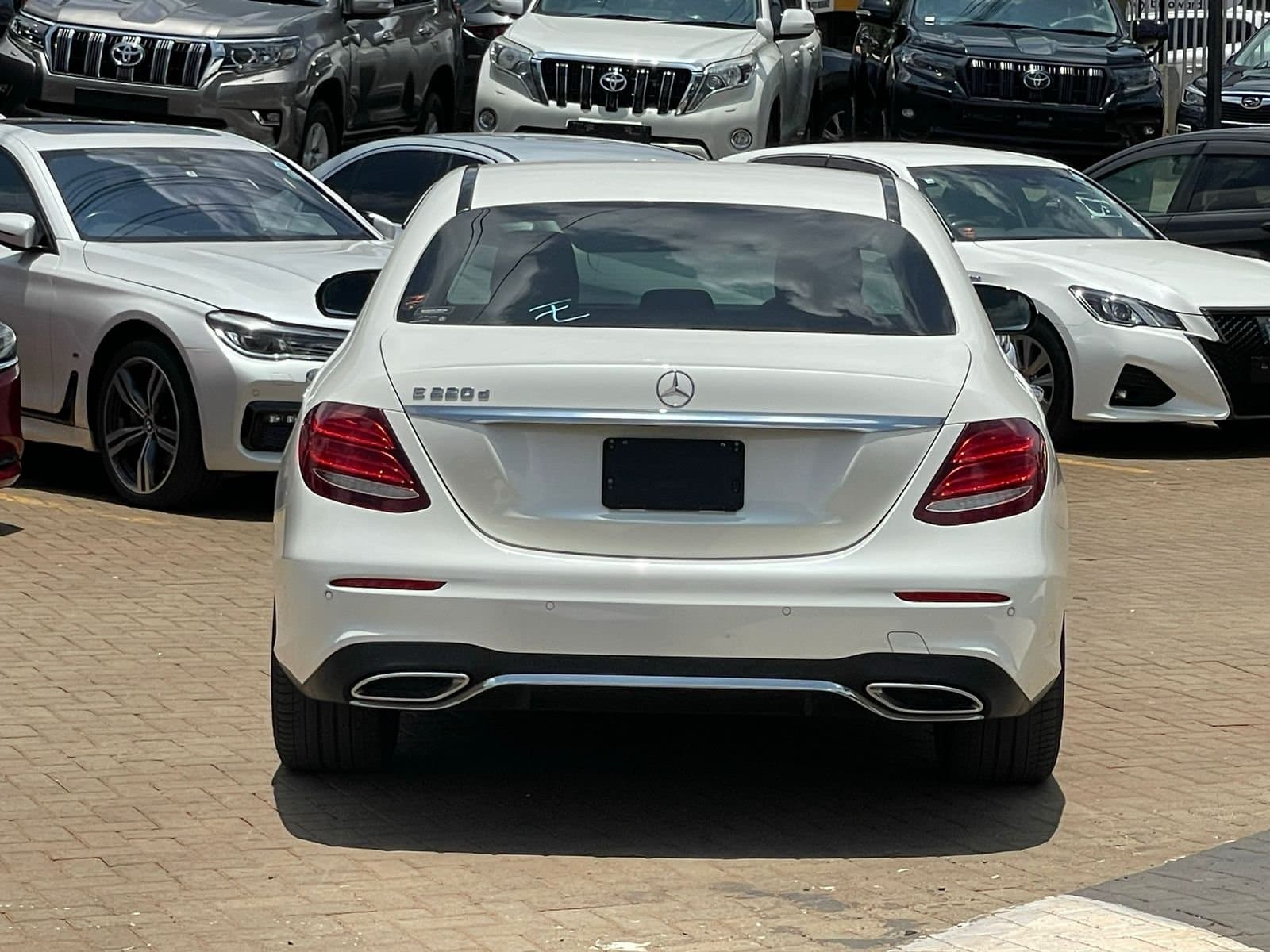 2019 MERCEDES BENZ E220d thumbnail 5