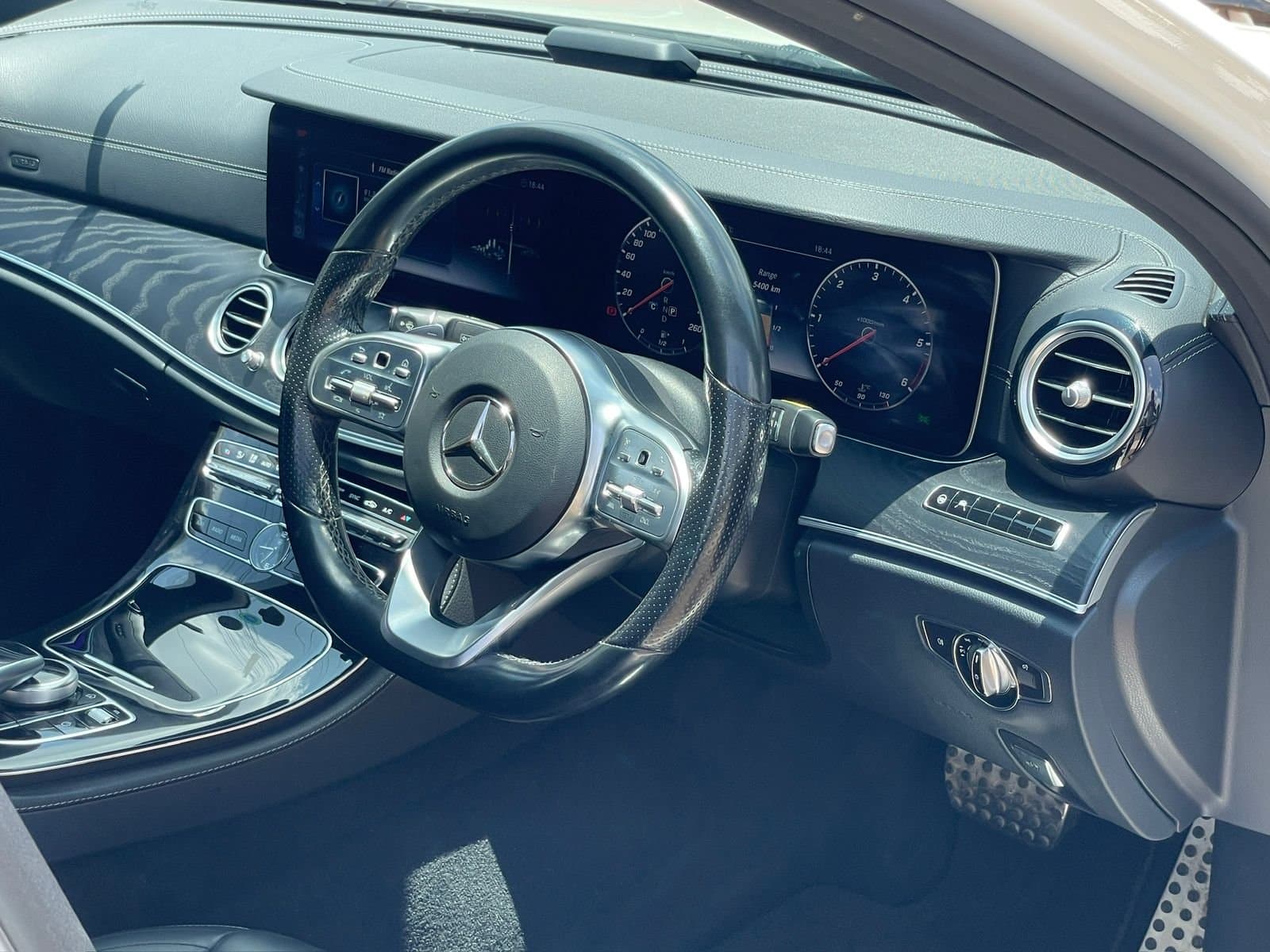 2019 MERCEDES BENZ E220d thumbnail 8