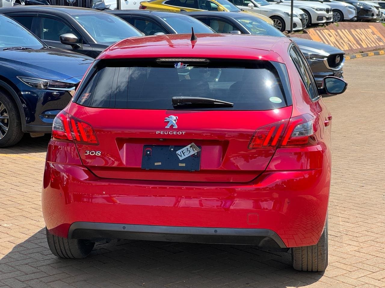 2019 PEUGEOT 308 thumbnail 5