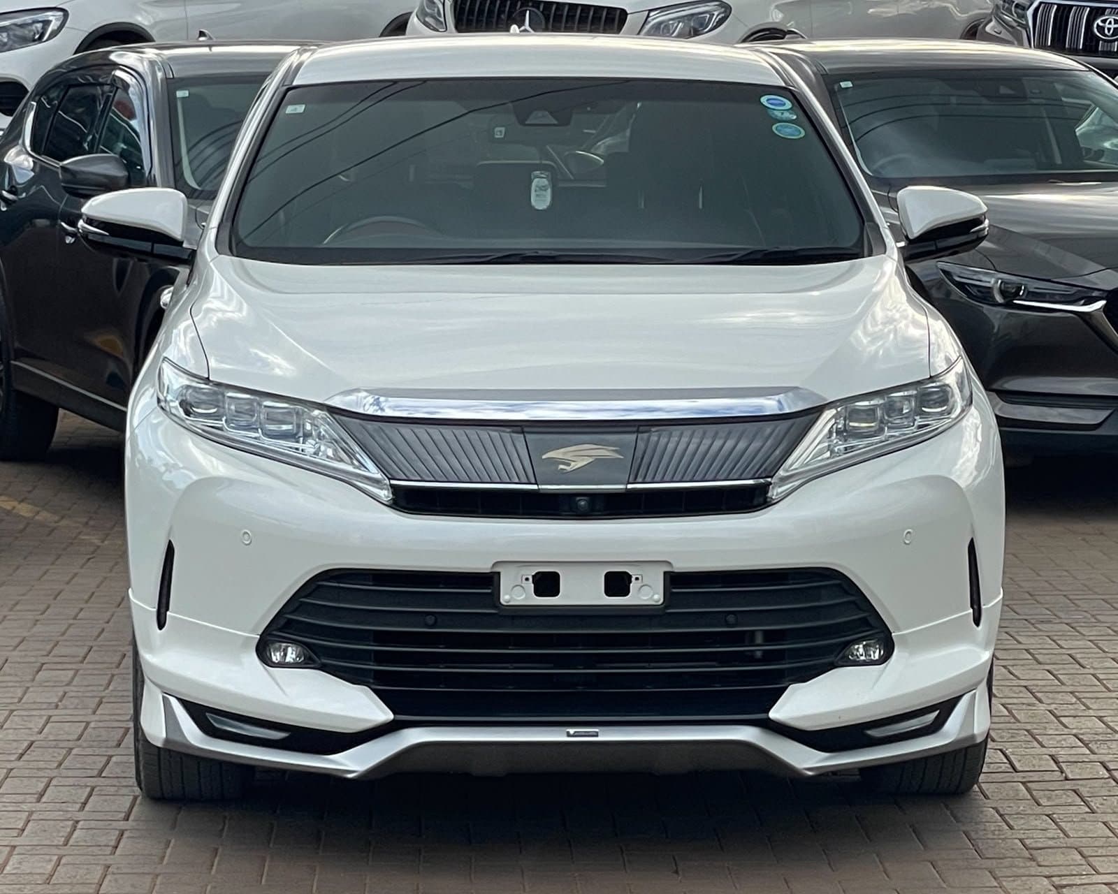 2019 TOYOTA HARRIER thumbnail 2