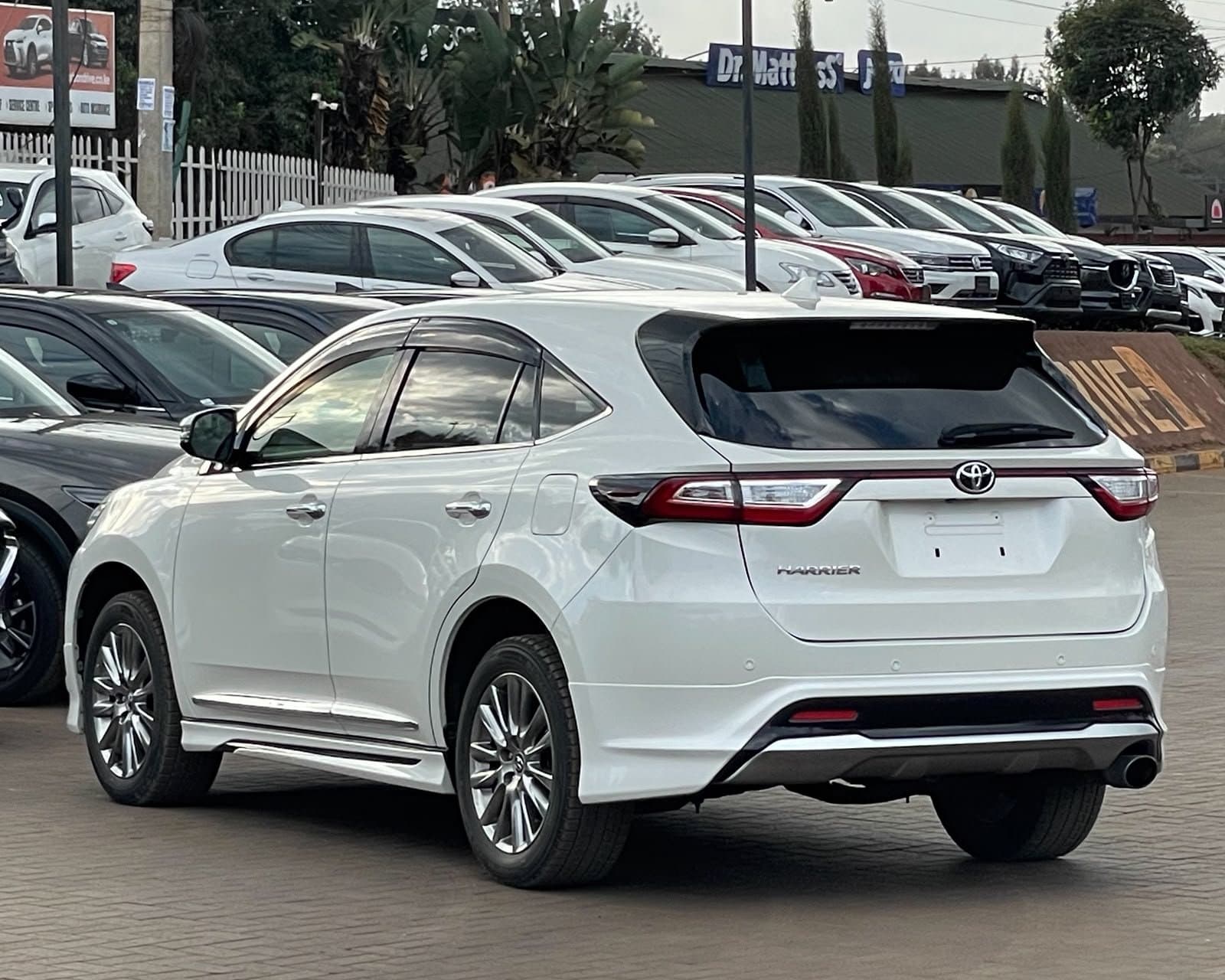 2019 TOYOTA HARRIER thumbnail 6