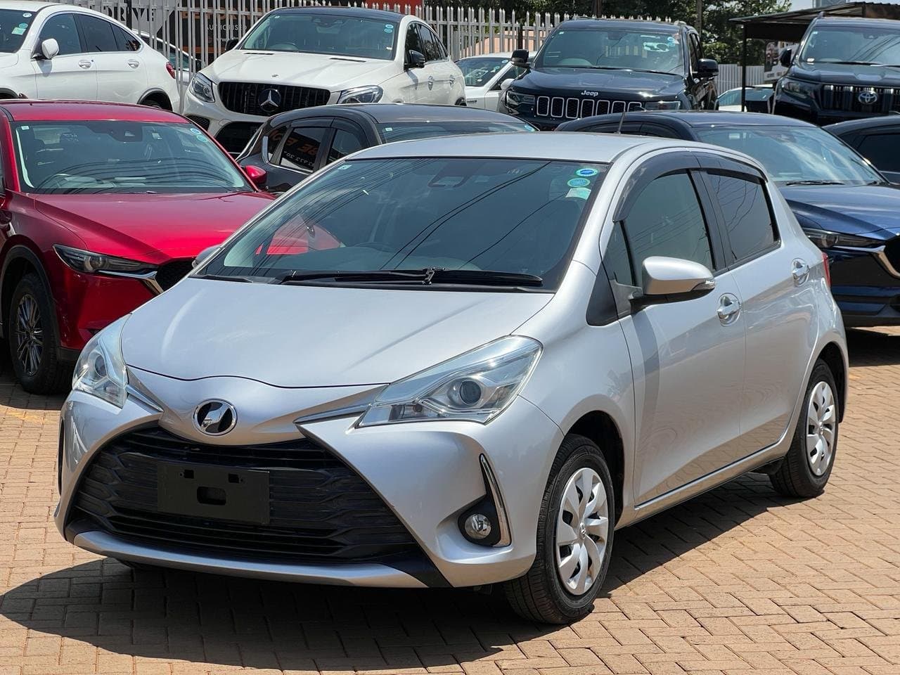 2019 TOYOTA VITZ thumbnail 3