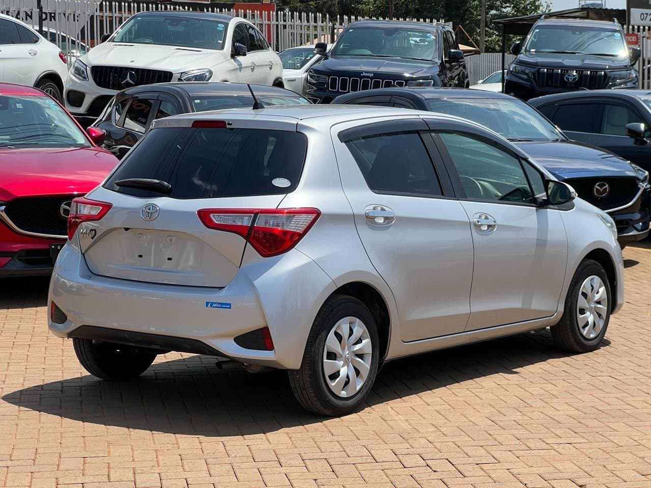 2019 TOYOTA VITZ thumbnail 4