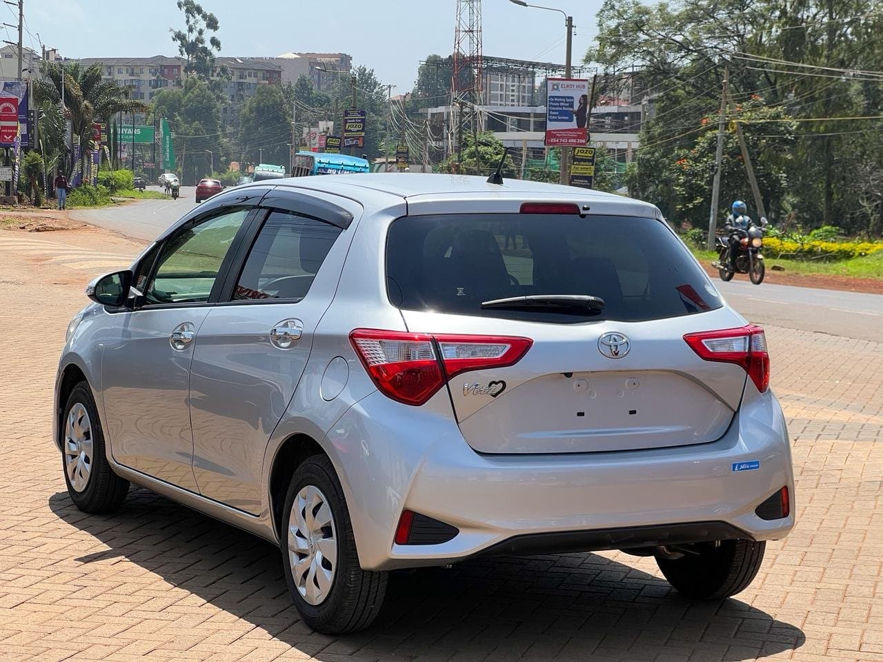 2019 TOYOTA VITZ thumbnail 6