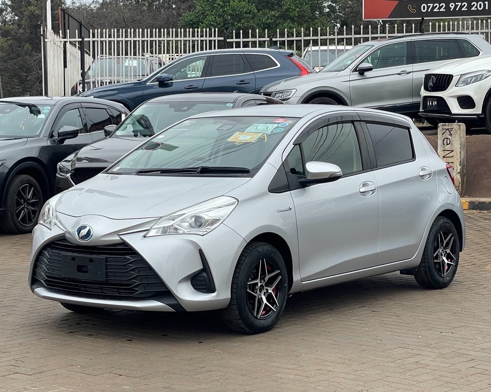 2019 TOYOTA VITZ thumbnail 3