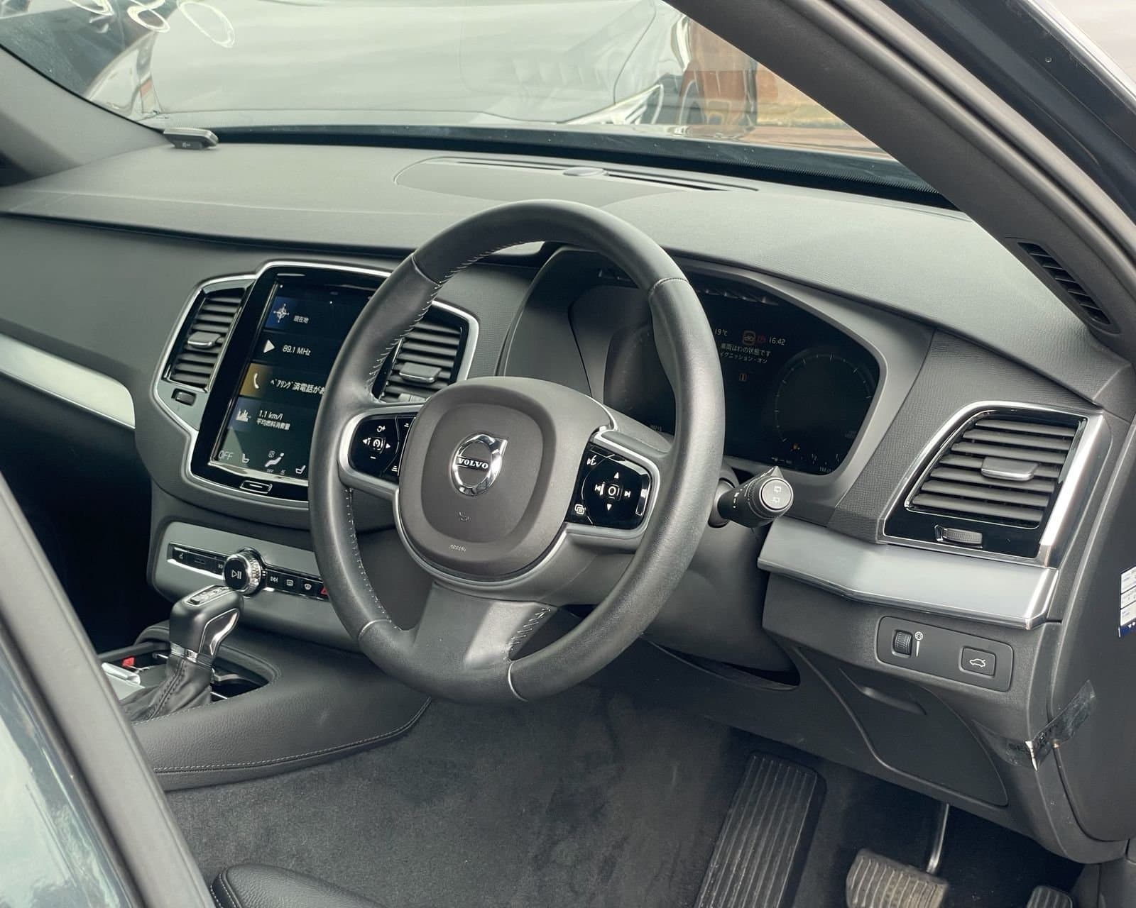 2019 VOLVO XC90 T5 MOMENTUM thumbnail 8