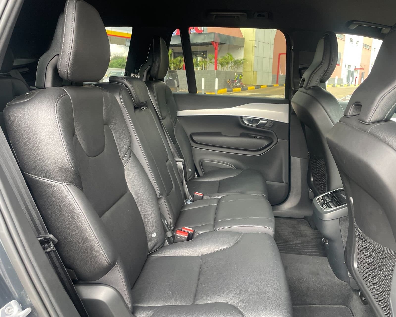 2019 VOLVO XC90 T5 MOMENTUM thumbnail 9