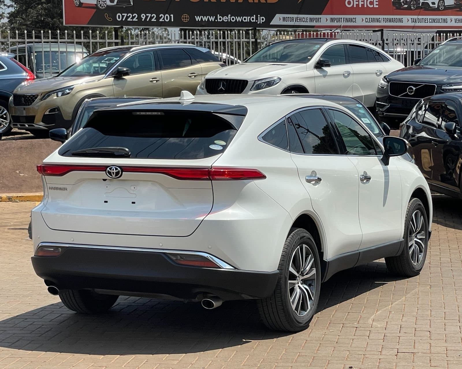 2020 TOYOTA HARRIER thumbnail 4