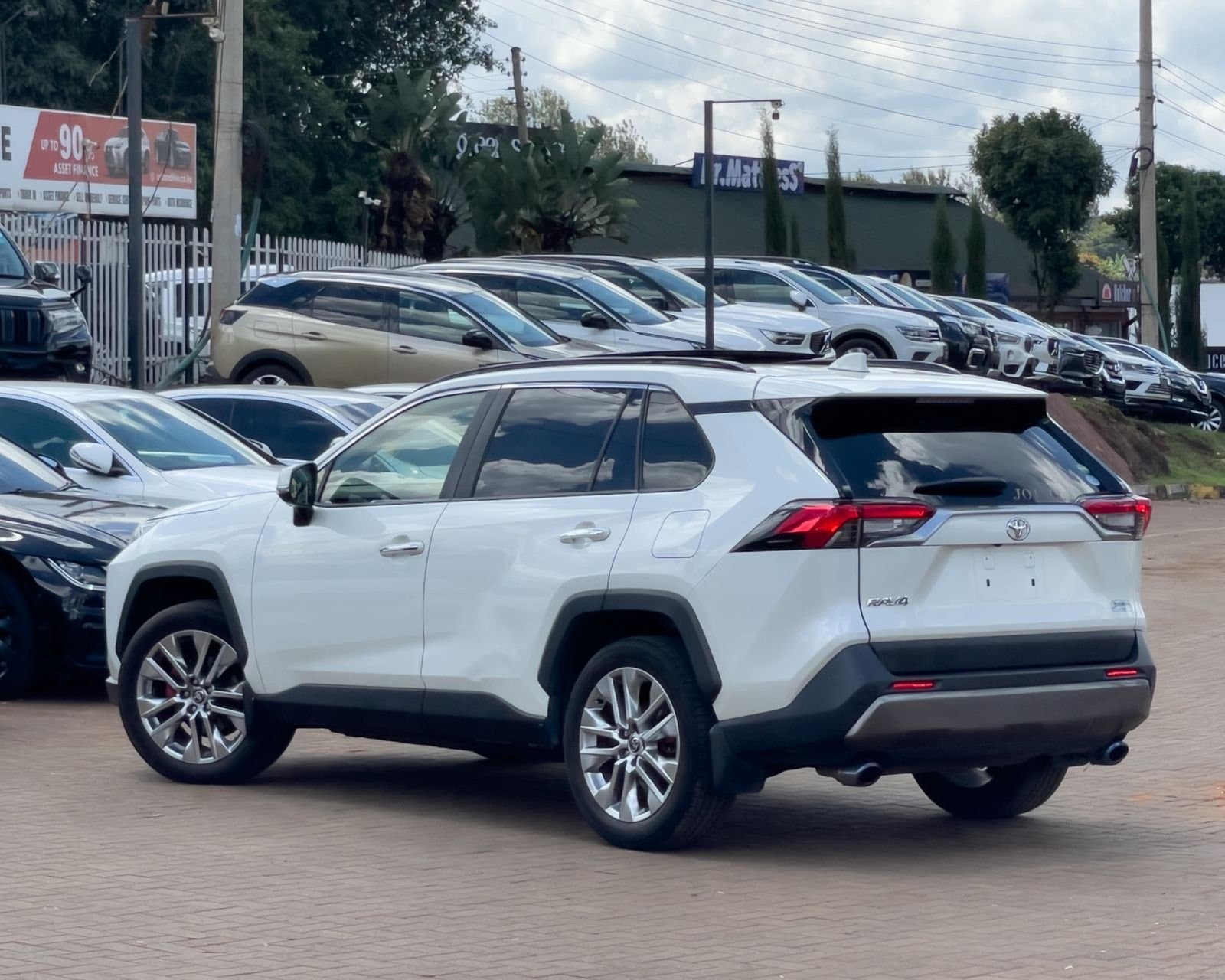 2020 TOYOTA RAV-4 thumbnail 6