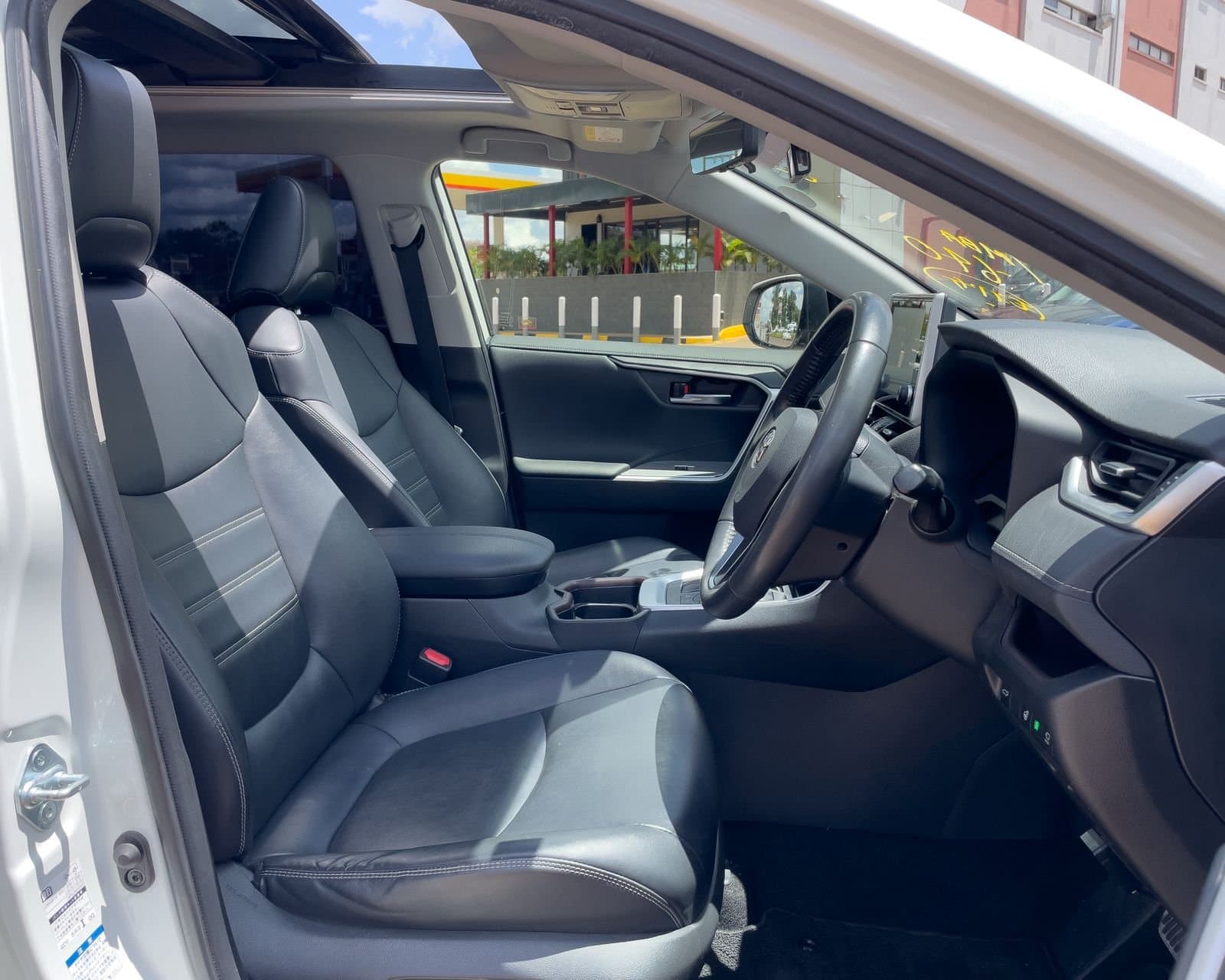 2020 TOYOTA RAV-4 thumbnail 7
