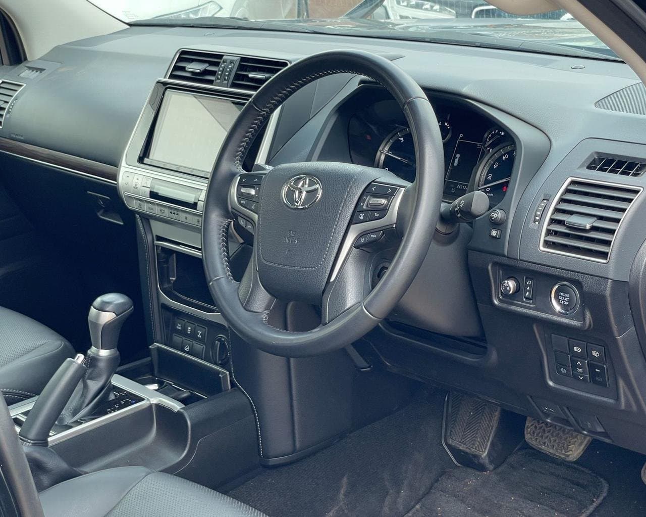 2023 TOYOTA LANDCRUISER PRADO TXL thumbnail 8