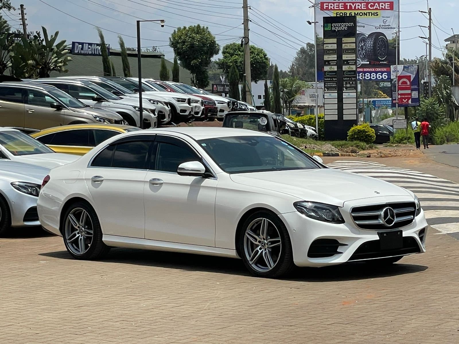 2019 Mercedes-Benz E220